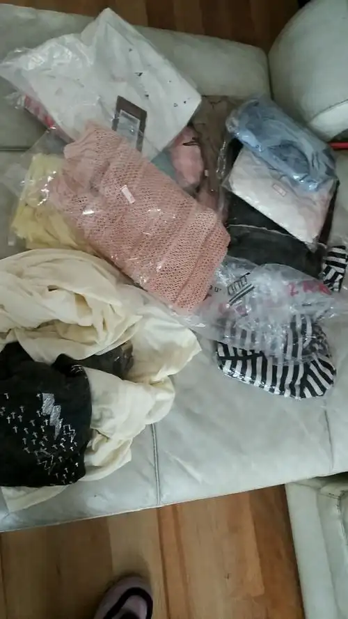 跟风欧尚外加过年买的一大堆衣服到了