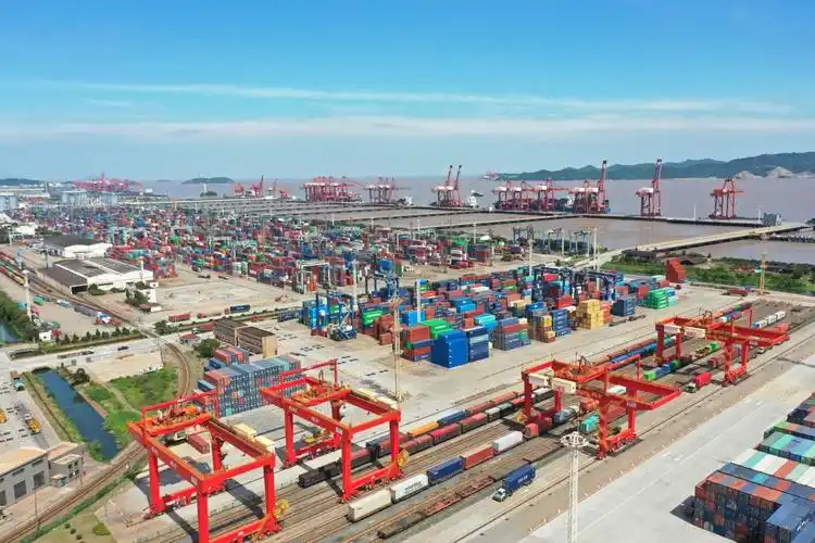 完美变身,宁波舟山港北仑港区通用泊位改造工程通过竣工验收
