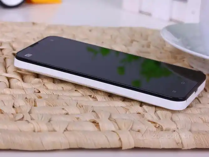 手机 小米手机 小米2s(电信版) 图片 其他图赏 13 / 86隐藏