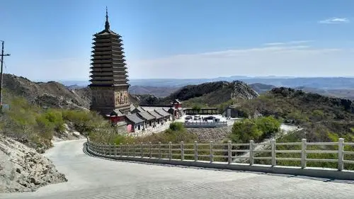 辽宁省朝阳市双塔区凌凤街道凤凰山朝阳凤凰山风景区