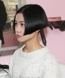 少妇妹子剃后空bob发型-芳飞1376