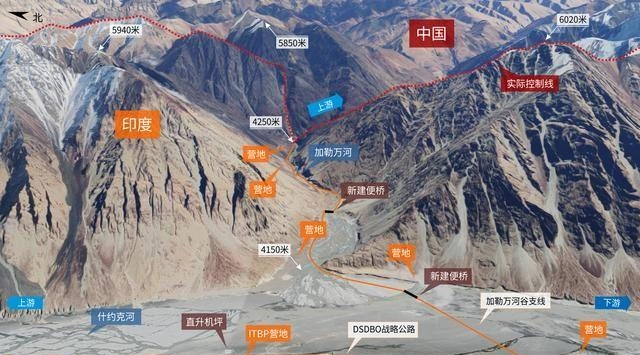 加勒万河谷海拔高度为4150米,两侧矗立着多座6千米级的雪峰,河谷深度