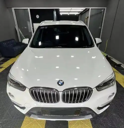car model : bmw x1 package: tint series
