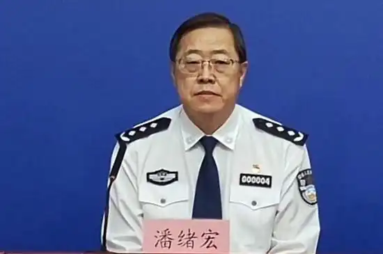 北京市公安局副局长,新闻发言人潘绪宏介绍,房山区某确诊病例,男,59岁
