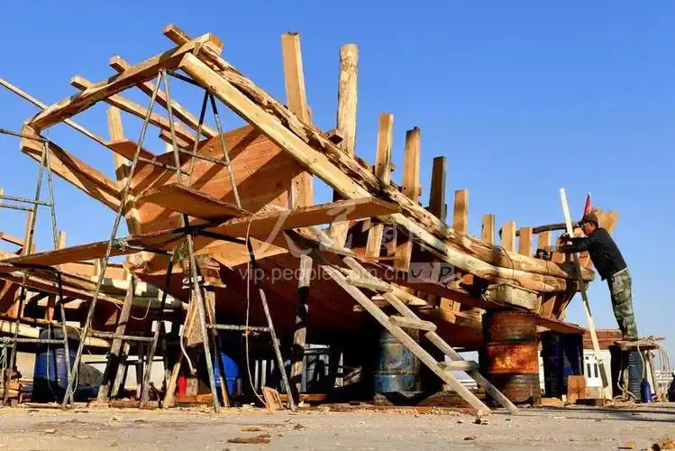 山东青岛坚守传统木船制作工艺