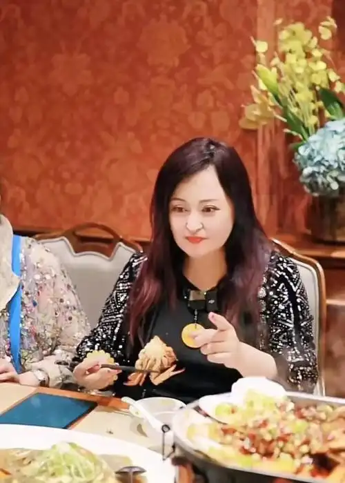 雪山飞狐演员现状,胡斐娶小娇妻,袁紫衣单身,田归农人生赢家!