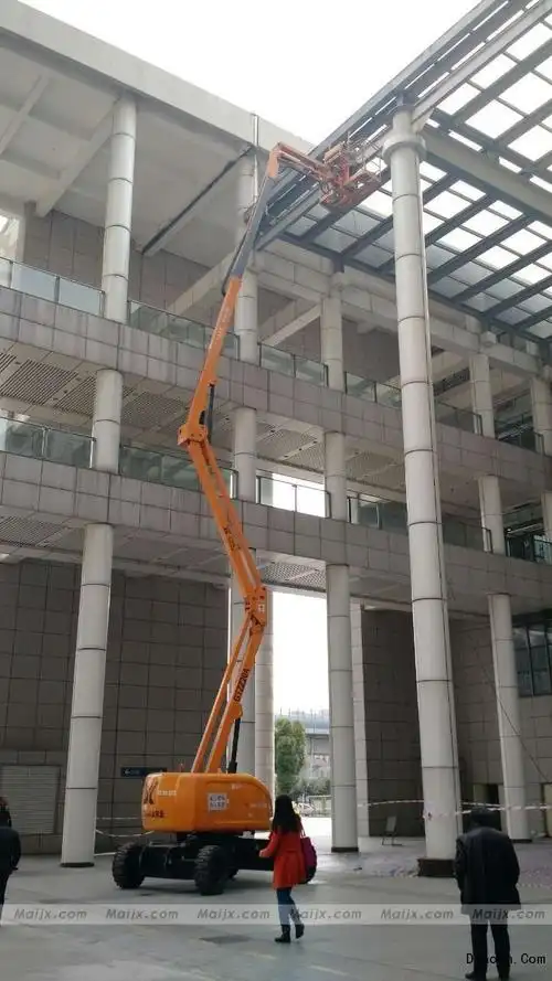 高空作业车租赁常见使用吊机平衡梁的注意事项吊机