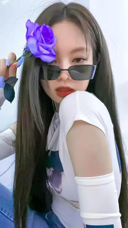 金珍妮jennie背景图壁纸杂