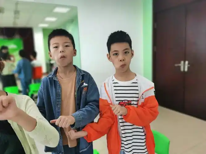 2020.9.19周六银话筒11班课堂总结:1.家长回课绕口令2.