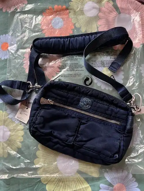 放个太阳镜 烟 钥匙纸巾,真的实用[doge]#日潮穿搭  #porterclassic