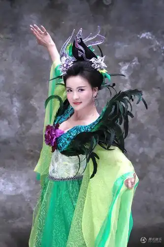 《封神英雄》春节开播 郑亦桐不惧成为大头妖精