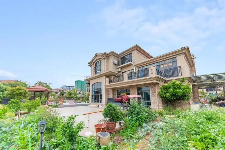 聚墅/广州花都清远美林湖温泉摩天轮/8房20床独栋别墅/烧烤/温泉/泳池