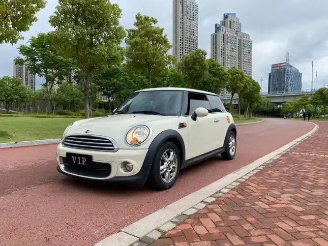 宝马mini