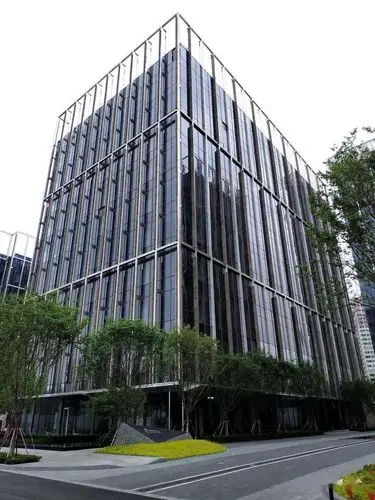 陆家嘴滨江中心