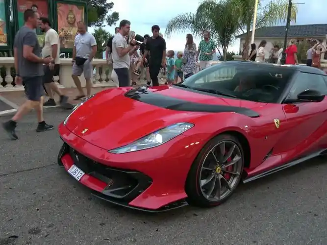 全新法拉利 812 competizione 和 aperta 合集,感受 v12 引擎的澎湃