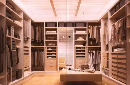 如何巧妙设计衣帽间