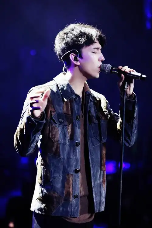 迪玛希歌手2017摇滚风演唱图片