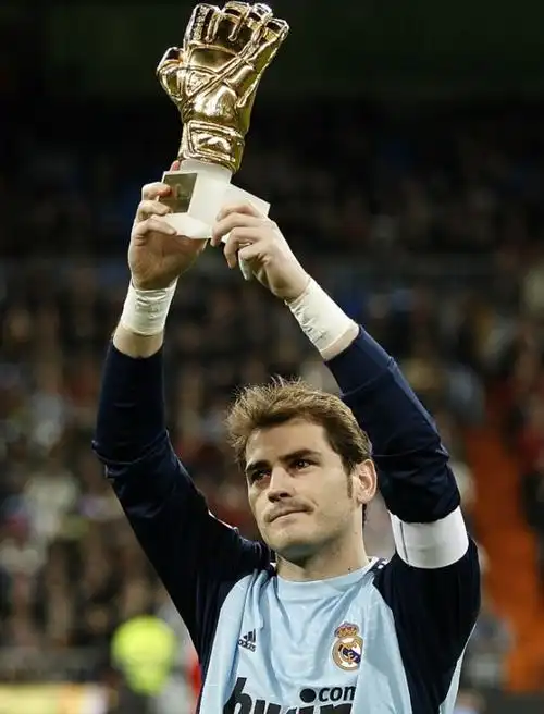 卡西:不会拿c罗交换任何球员 很羡慕小白和托雷斯的告别