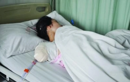 正文       一个活生生的女孩,家人怎么会误认为死亡,送到殡仪馆?