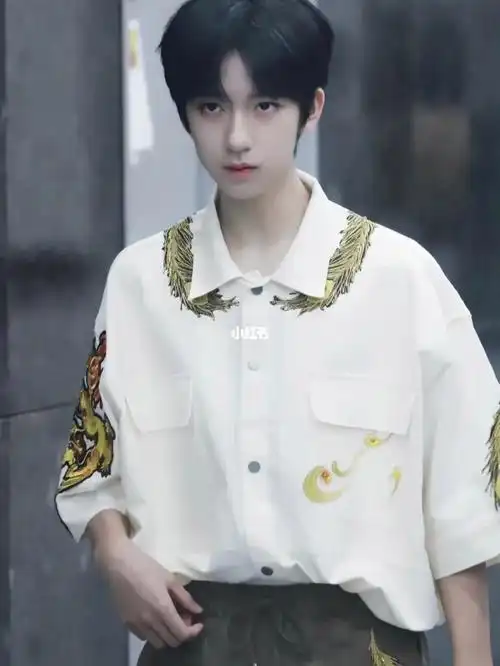 贺峻霖脸上的章鱼烧好可爱啊啊啊啊啊啊啊啊