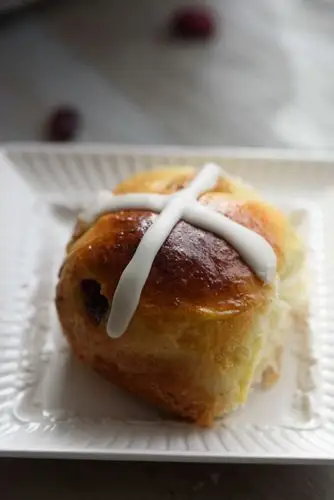 cranberry white chocolate macadamia hot cross buns