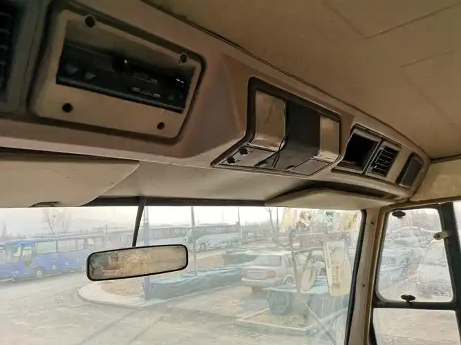 三菱t850的经典 路遇解放ca151平头柴油卡