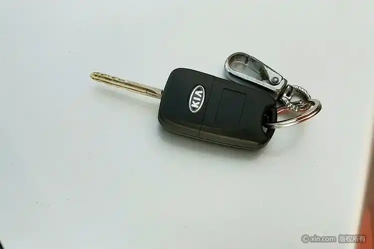 起亚k2钥匙