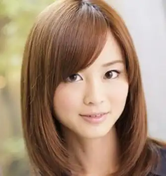 我是女生,中长发斜刘海,请问带耳钉如何让别人看得见?