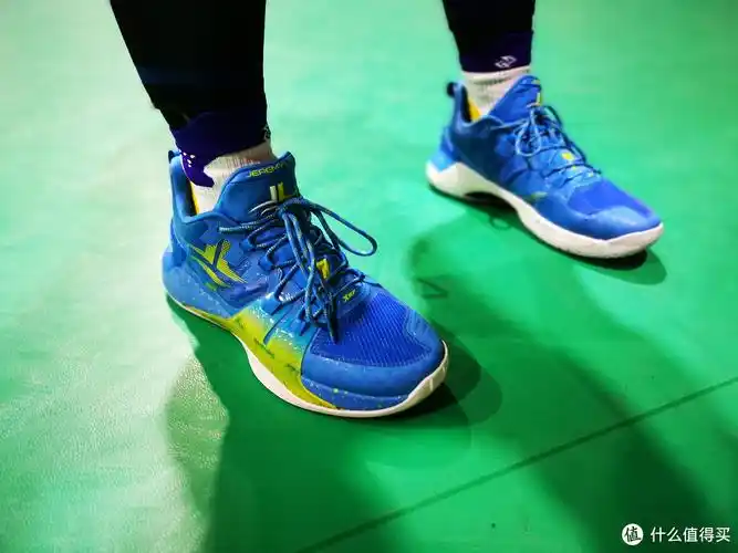 大码聊骚篇四十九超跑中底卡车鞋面特步林书豪二代实战体验