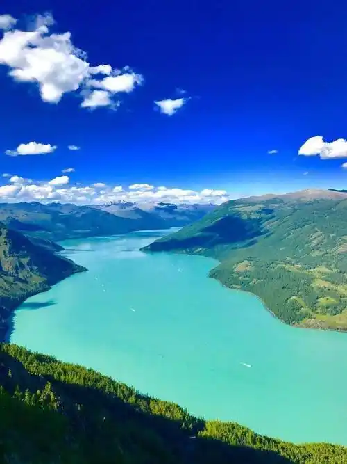 中国夏天最美的15个湖泊都有哪些?此生一定要走个遍!