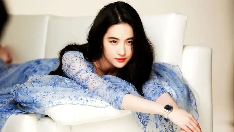 一组《刘亦菲》高清唯美壁纸图,网友:神仙姐姐最美