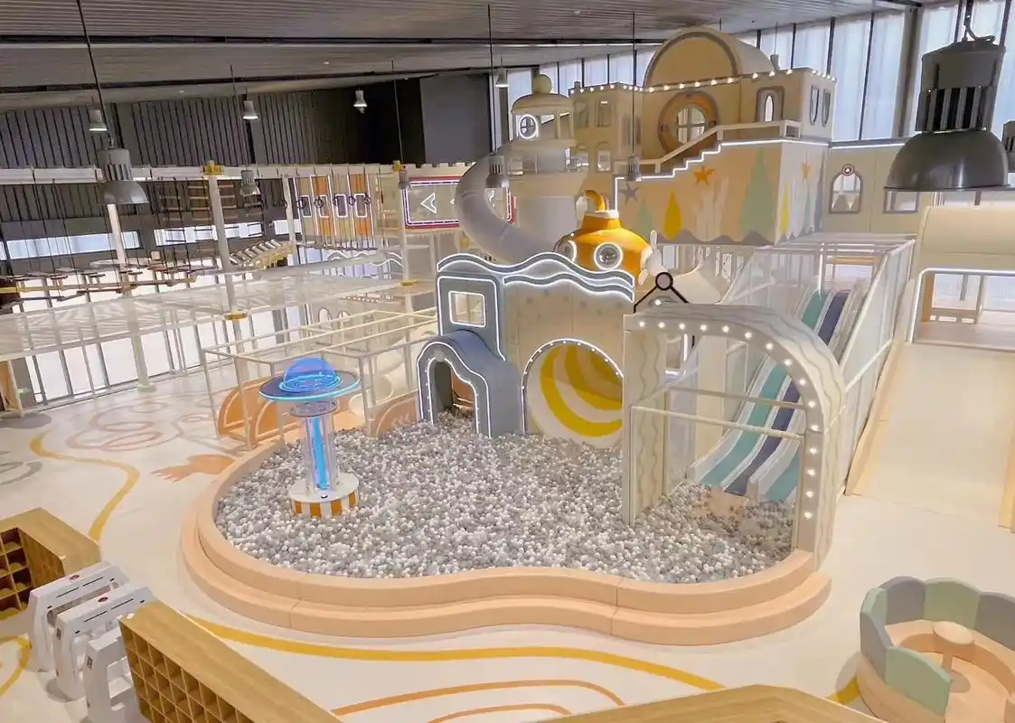 阿那亚最大室内儿童游乐园6.21呈现给您.#亲子游玩好去处  - 抖音