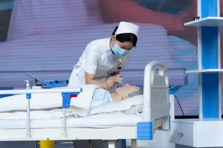 护理学院举办"赞建党百年,展护理风采"表彰大会_大赛