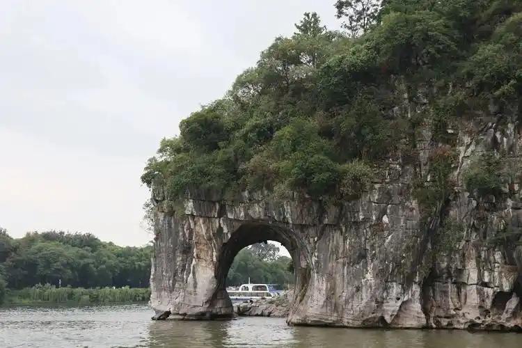 象鼻山.桂林山水甲天下之象山公园象鼻山,5a,免票#桂林山水 - 抖音