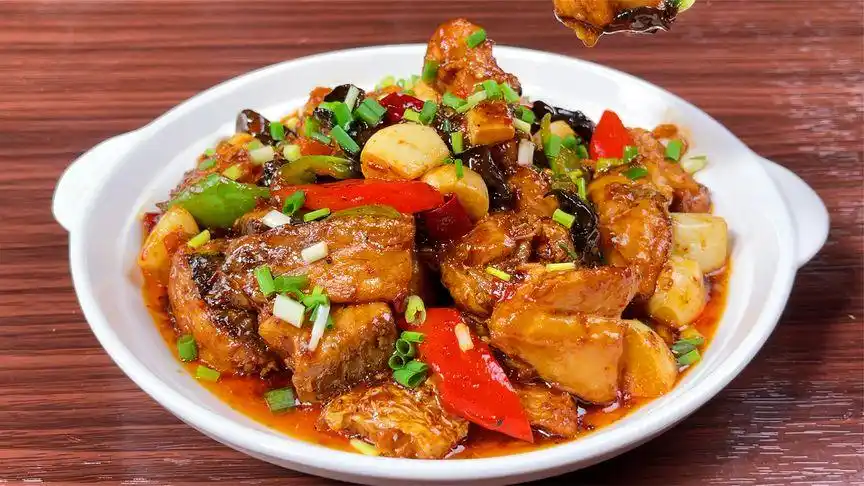 "红烧鱼块"千万别直接下锅烧,多加这一步,又鲜又嫩下酒又下饭