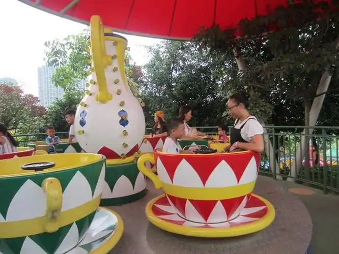 旋转咖啡杯,牛妈差点晕了