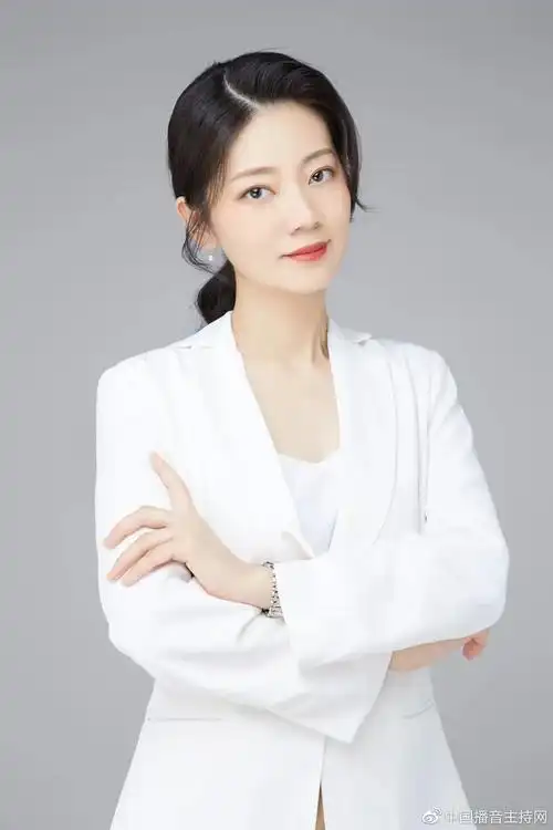 图片胡海,《百姓热线》主持人,《5g全媒体工作室》负责人.