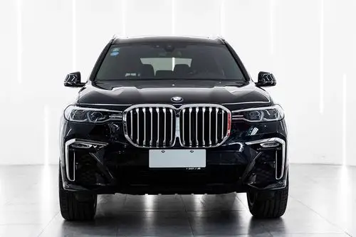 宝马全新的越野车更加凶悍.