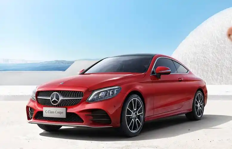 25岁左右女生,奔驰cla,c级,c coupe,怎么选?