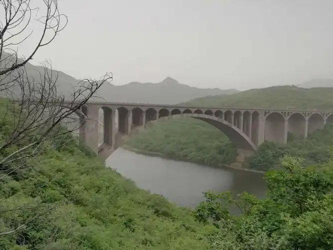 亚洲最大单拱桥,很雄伟,特壮观!