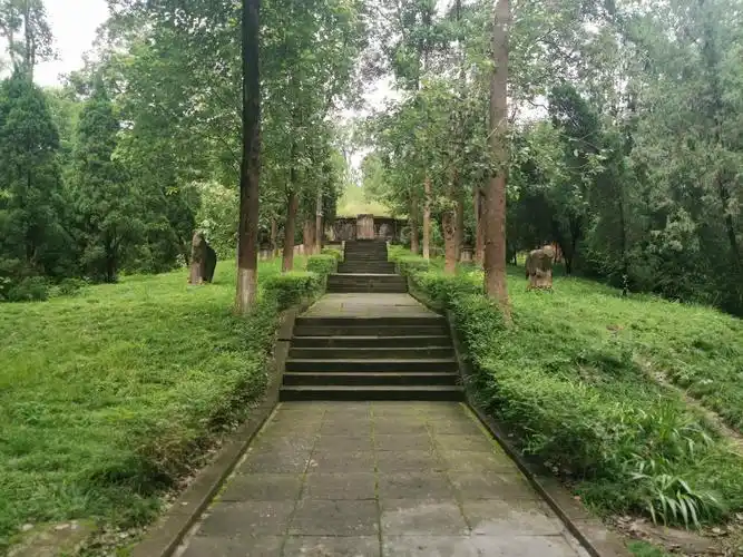 【小草原创】武侯之亚有恭侯,千古英名壮益州----绵阳西山蒋琬墓游记