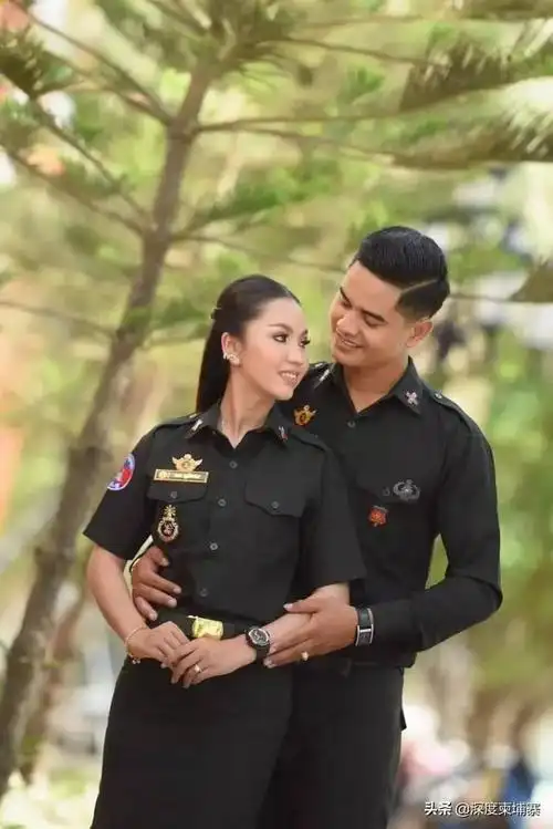 柬埔寨女警就是不一样