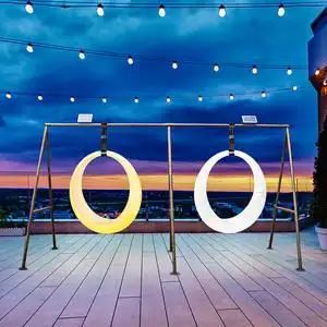 户外发光秋千室外庭院多人网红月亮秋千吊椅花园单人组合大型摇椅