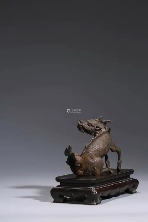 明 铜麒麟摆件