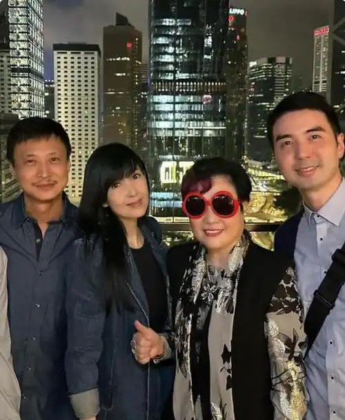 "玉女掌门人"周慧敏:嫁豪门浪子倪震,相伴35年至今无子女