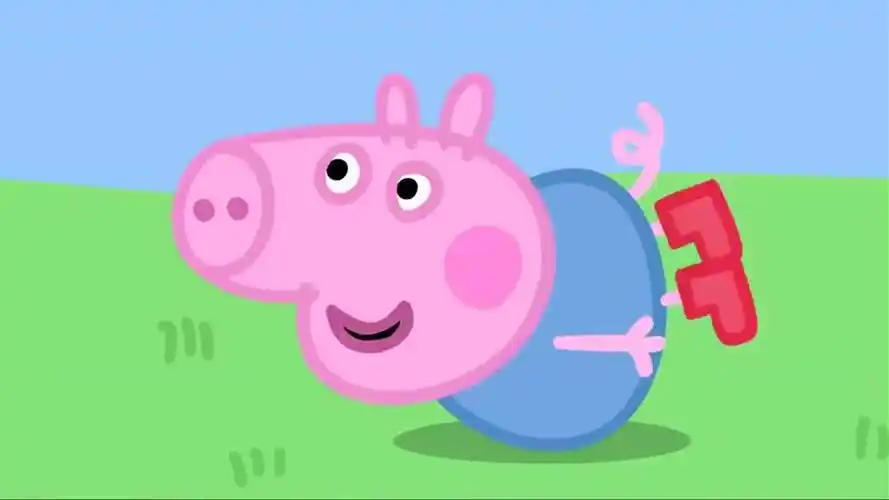 小猪佩奇:猪爷爷和乔治假扮成小虫,玩的好开心,佩奇也要一起玩