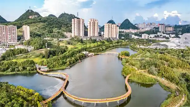 贵州六盘水明湖国家湿地公园一隅(无人机照片).新华社记者 陶亮 摄