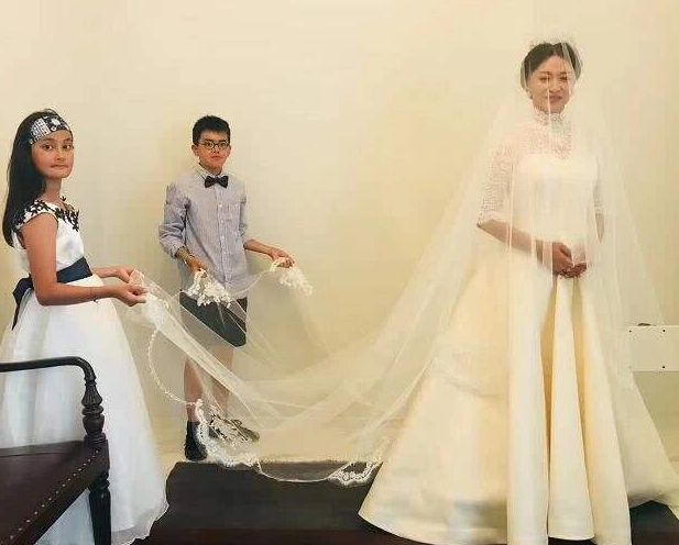 看完金星的婚纱照之后,终于明白,为什么汉斯这么宠爱她了!