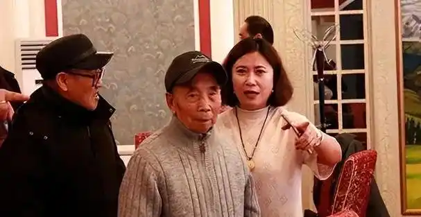 从那天起,我对王梅的信任瞬间崩塌.