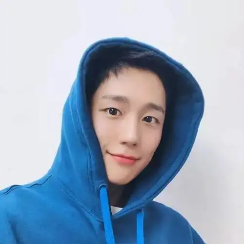 小奶狗丁海寅最全ins私照合辑快收藏